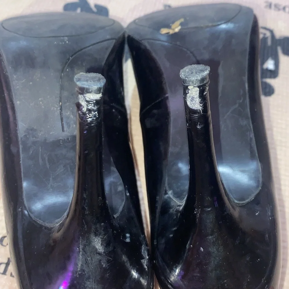 Heels - Picture 4 of 4